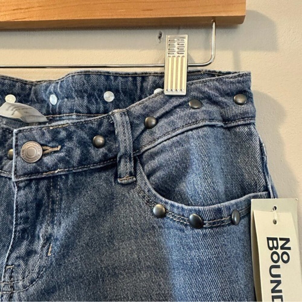 No Boundaries Y2K Mid Rise Baggy Wide Leg Jeans Studded Size 00 NWT - Picture 7 of 15